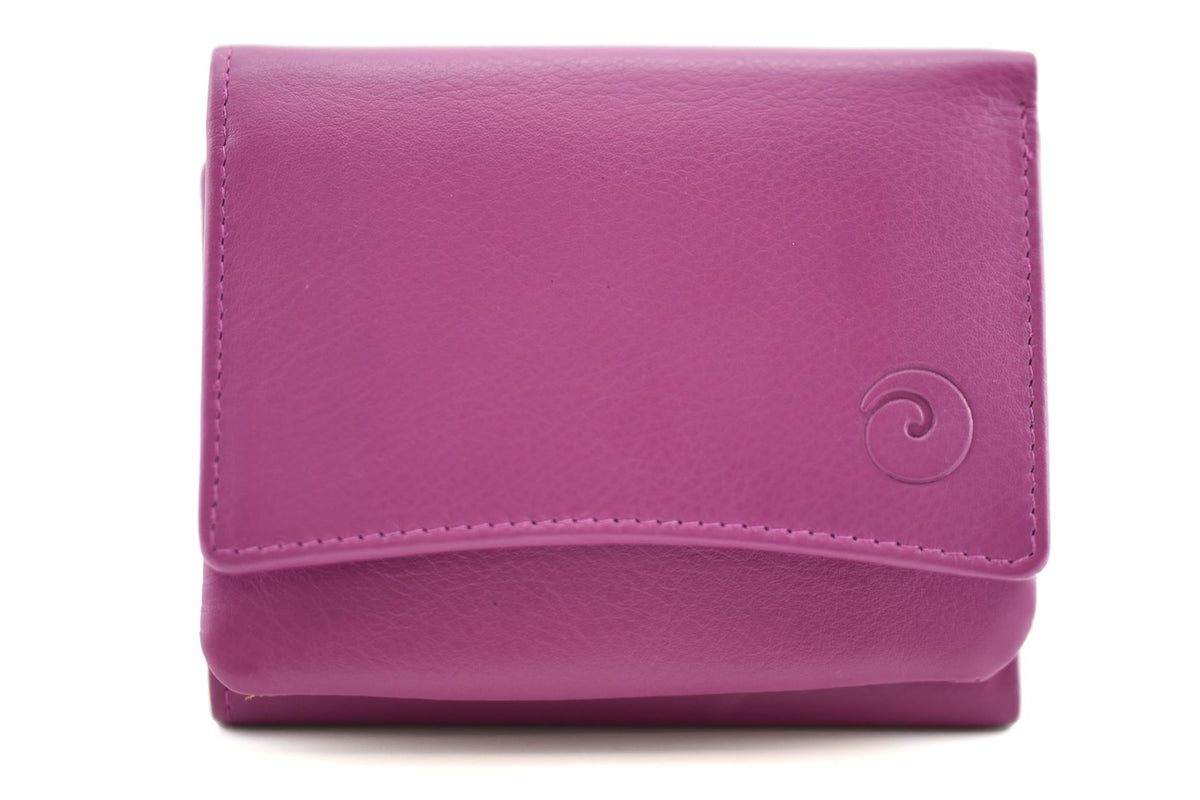 Plain Purses Mala Leather Limited